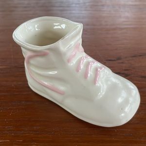VTG Pottery Baby Shoe